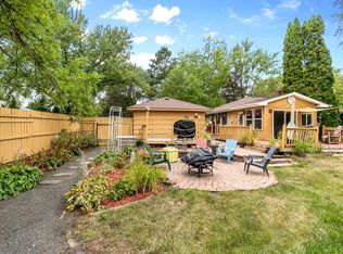 2726 Dellwood St, Roseville, MN 55113