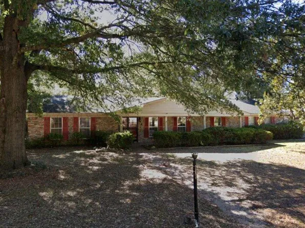 220 Lexington Dr, Forrest City, AR 72335