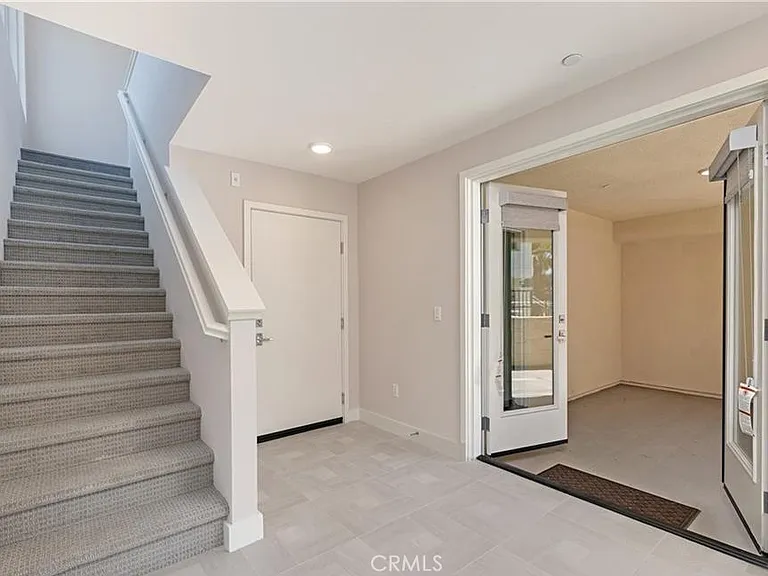 326 Doheny Way — Photo 3