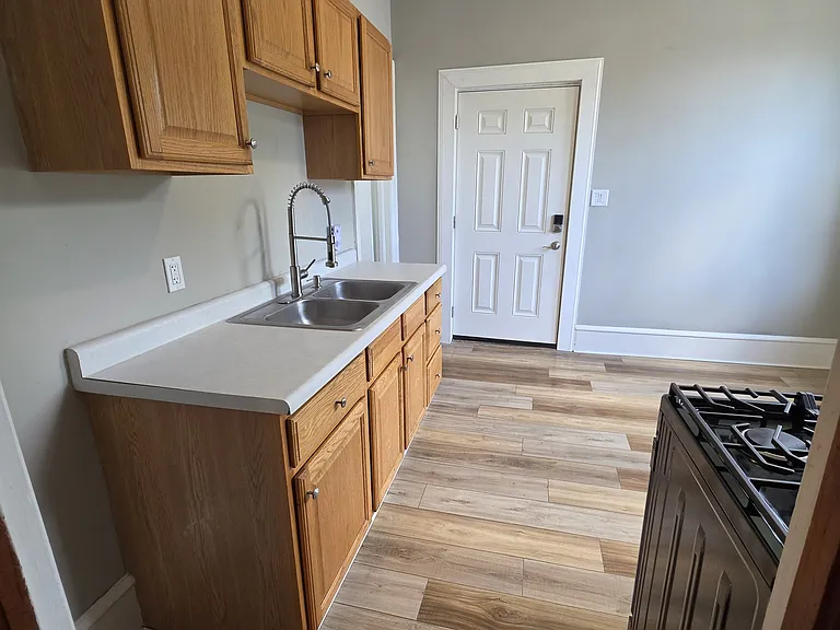 608 E Monroe St #2 — Photo 11