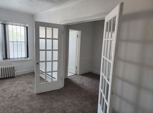 1903 E 79th St APT 204, Chicago, IL 60617