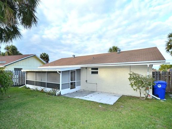 4th image of 7508 SW 5th St