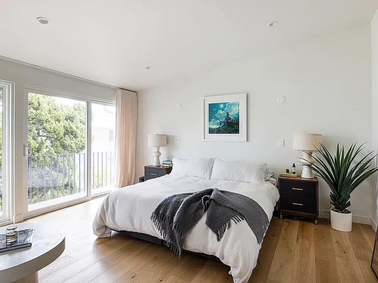 1504 Westcliff Dr #5 — Photo 12