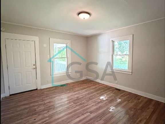 2nd image of 119 Heatherly Dr
