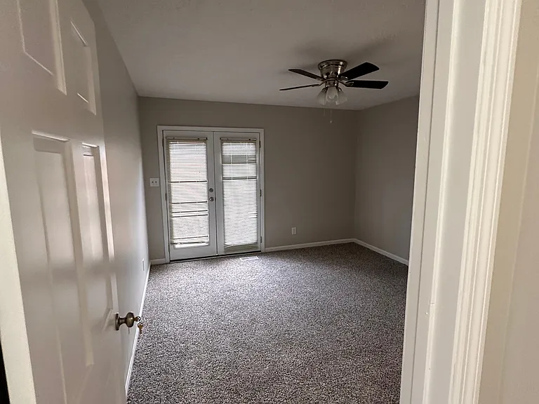 582 Countrytown Dr #MAIN — Photo 8