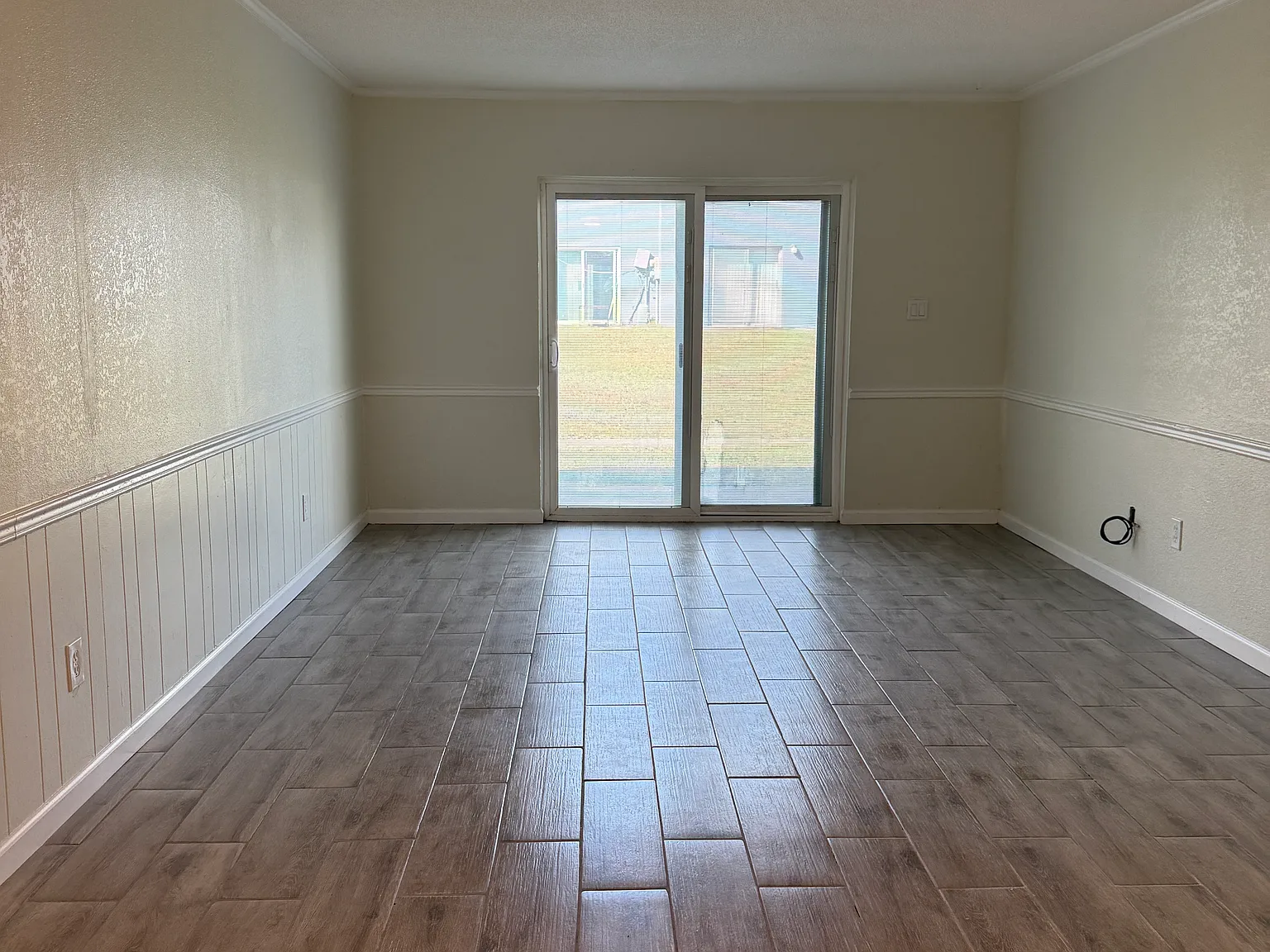2 bed, 1112 sqft, $1,000 — Photo 1