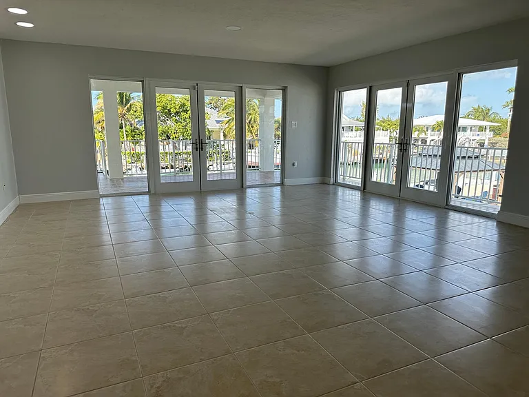 244 W Seaview Dr — Photo 10