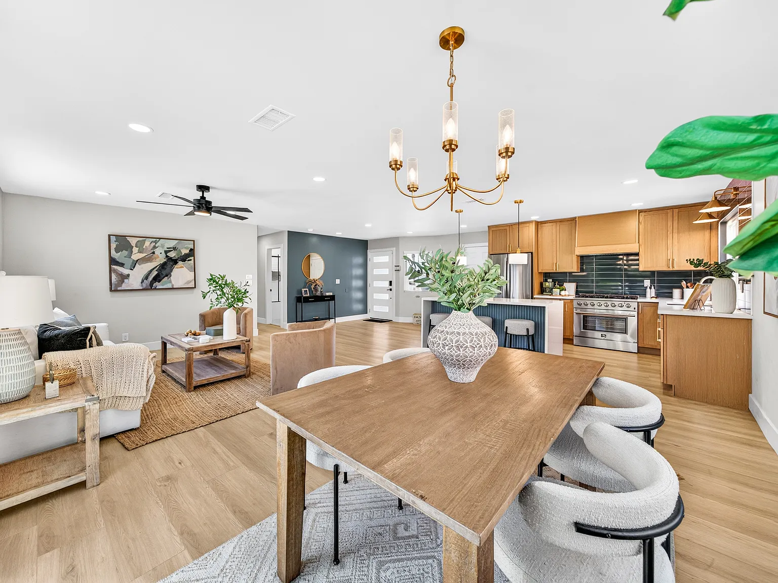 4948 Luna Dr — Photo 3