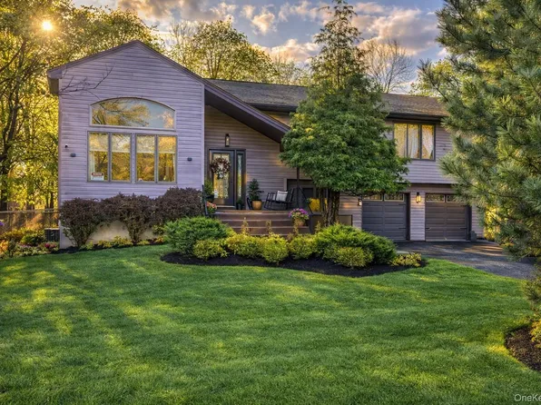 1 San Giacomo Drive, New Windsor, NY 12553