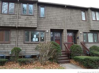 51 Towne House Rd, Hamden, CT 06514