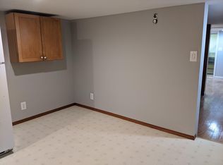 4906 W Hutchinson St #BASEMENT, Chicago, IL 60641