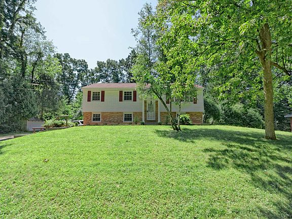 2nd image of 10 Bluebird Ct