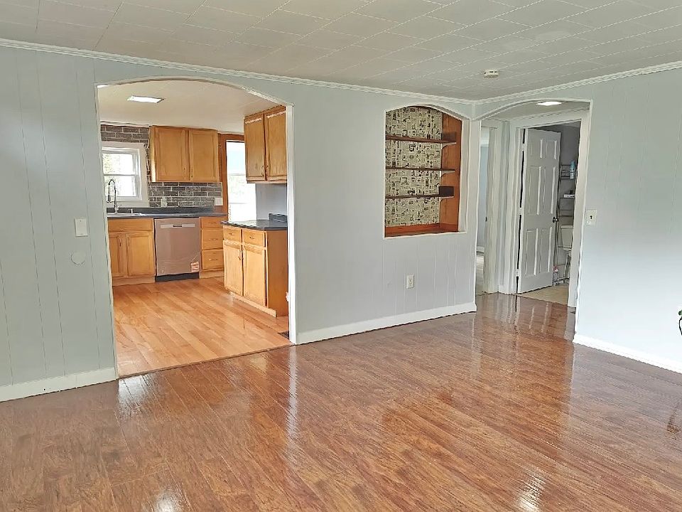 1st image of 181 Lower Dedham Rd