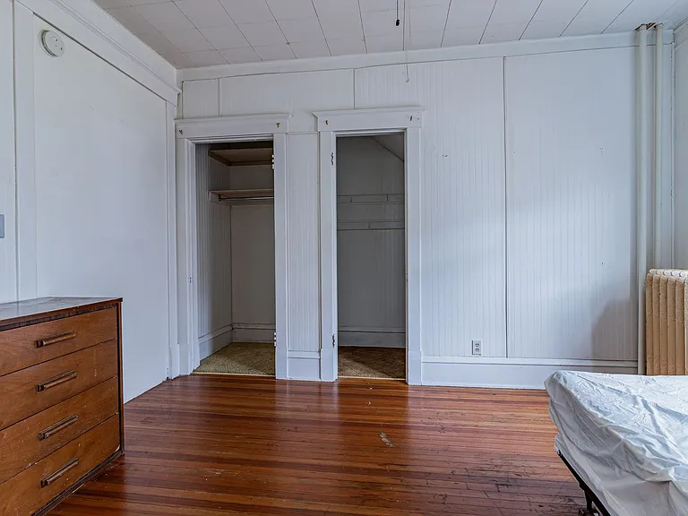 311 W Green St — Photo 17