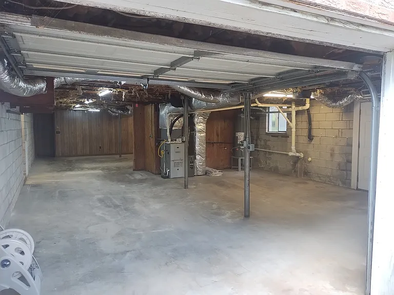 244 Sterling Rd — Photo 26