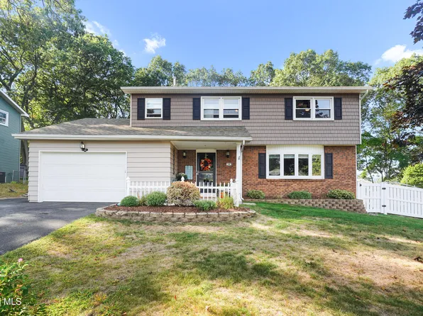 19 Joy Drive, Loudonville, NY 12211