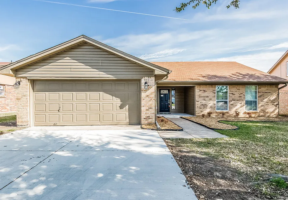 220 Cambridge Dr