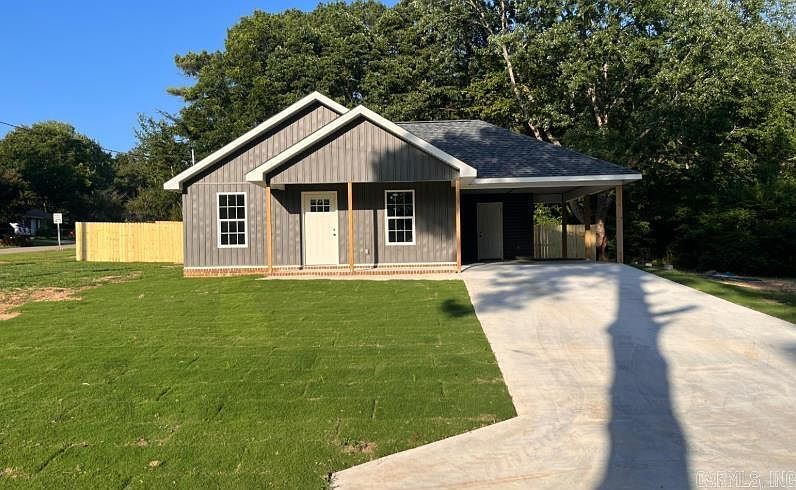 1st image of 2308 Mitzi Ln