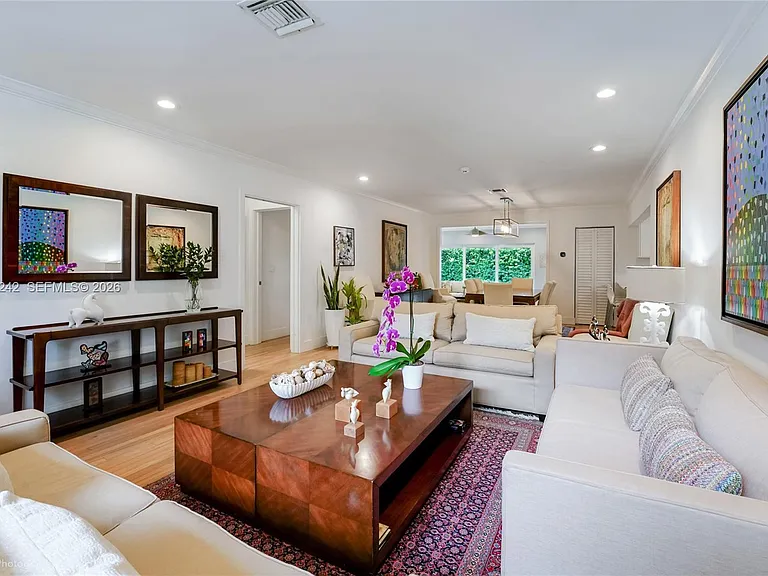 1556 Catalonia Ave — Photo 17