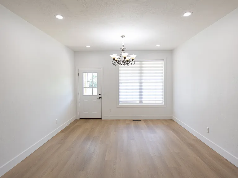 1410 E Fairwind — Photo 8