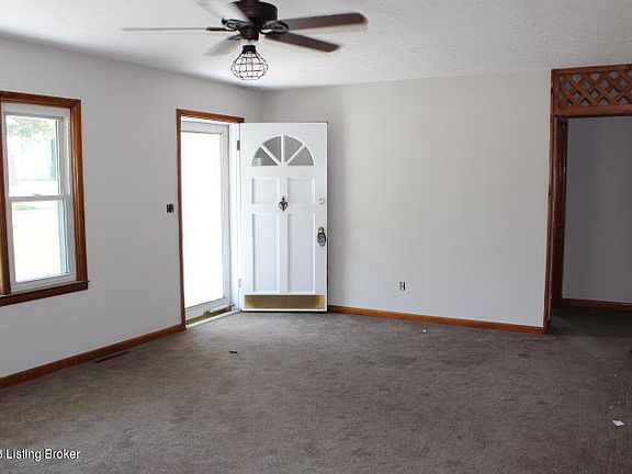 4th image of 111 Hazel Lawn Dr