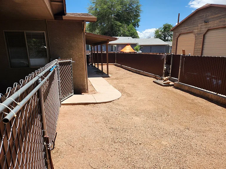 601 W Frontier St — Photo 19