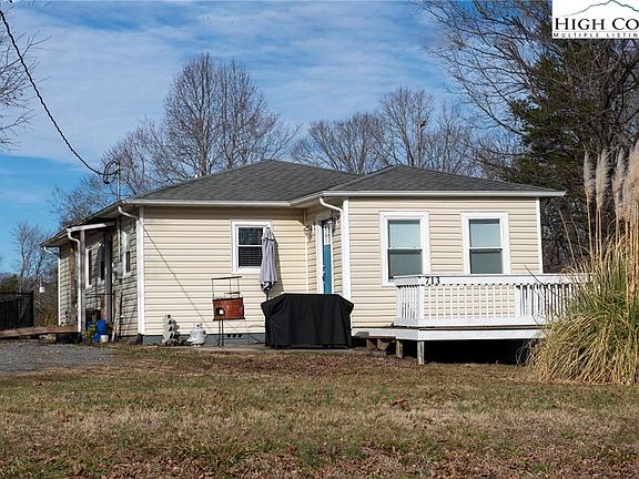2nd image of 713 SW Wilmont Street
