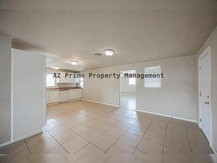 2062 E Nancy Ln — Photo 6
