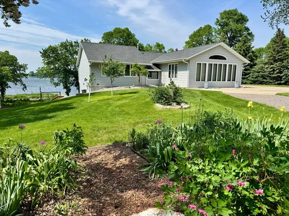 5578 Seaburg Rd SE, Osakis, MN 56360