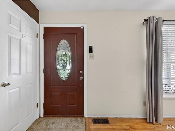 5th image of 2662 Lido Ln