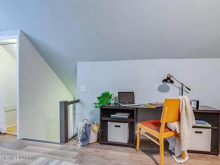 409 E Brandeis Ave — Photo 22