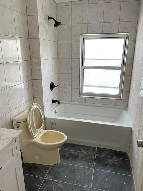 2nd image of 346 Main St #3B