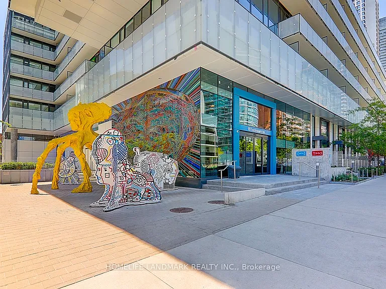 161 Roehampton Ave #2811 — Photo 2