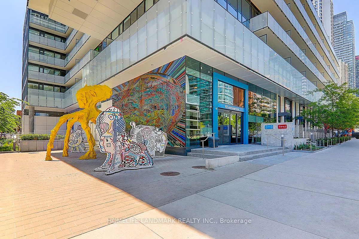 Building Photo - 161 Roehampton Ave #2811