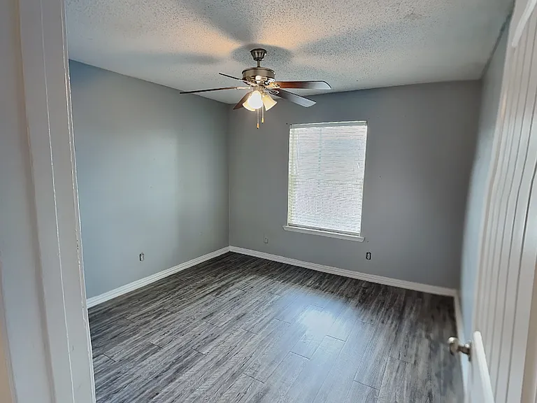 5601 Birchman Ave — Photo 8