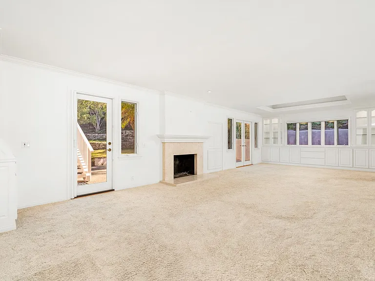 732 Bison Ave — Photo 8
