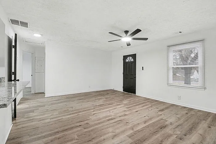 2160 Dowdell Dr — Photo 6