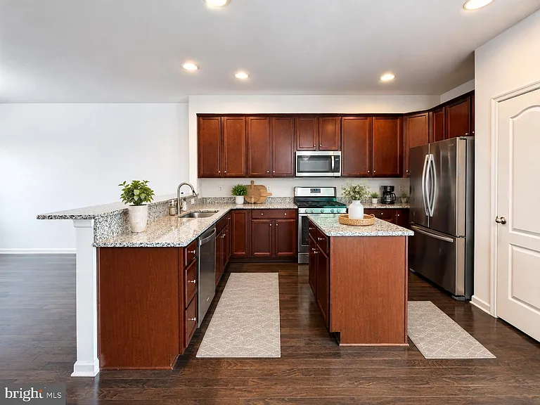 4811 Hicks Dr — Photo 12