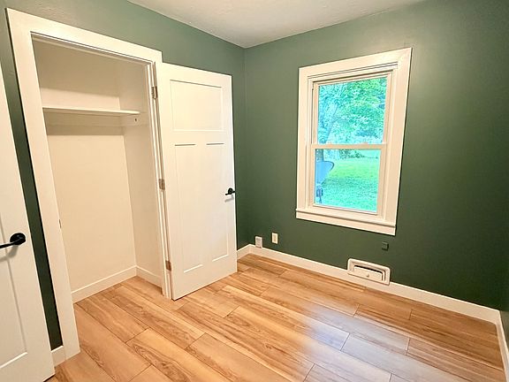5th image of 207 Magnolia Dr