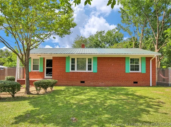 4926 Walnut Dr, Fayetteville, NC 28304