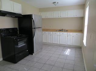 910 S 3rd St, Richmond, TX 77469