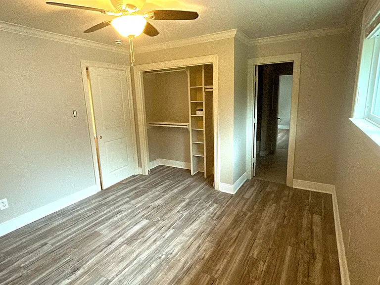 11007 Hillcroft Ave — Photo 21