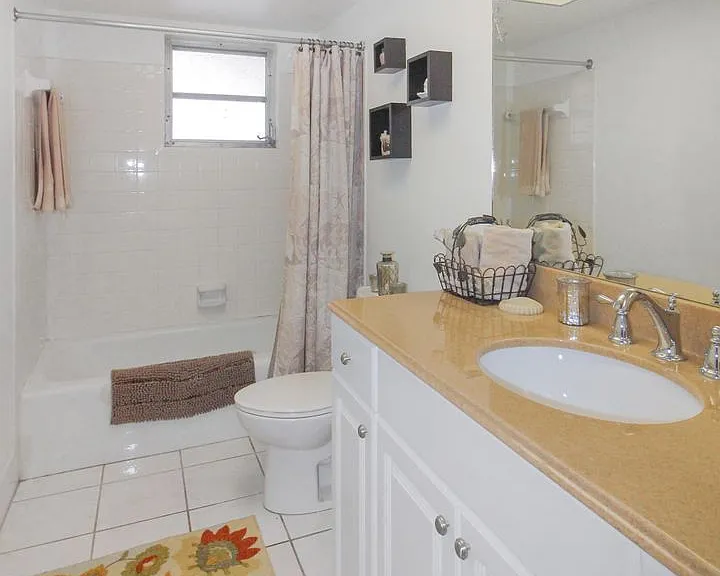 109 Field Ave E — Photo 11