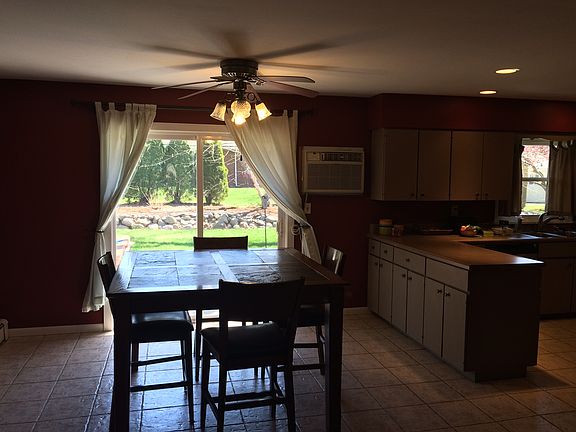 3rd image of 504 W Crestwood Dr