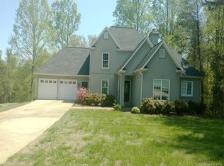 4864 Glen Hollow Ln NE, Hickory, NC 28601