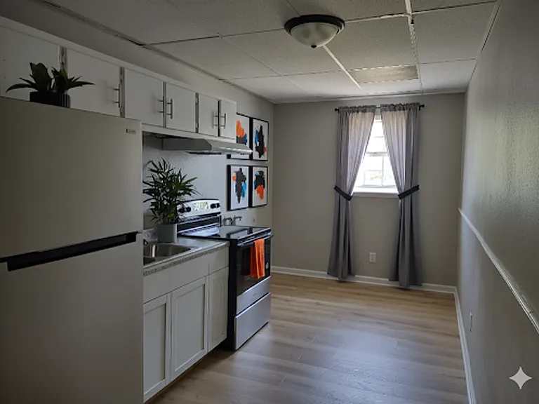 505 Oak St — Photo 2