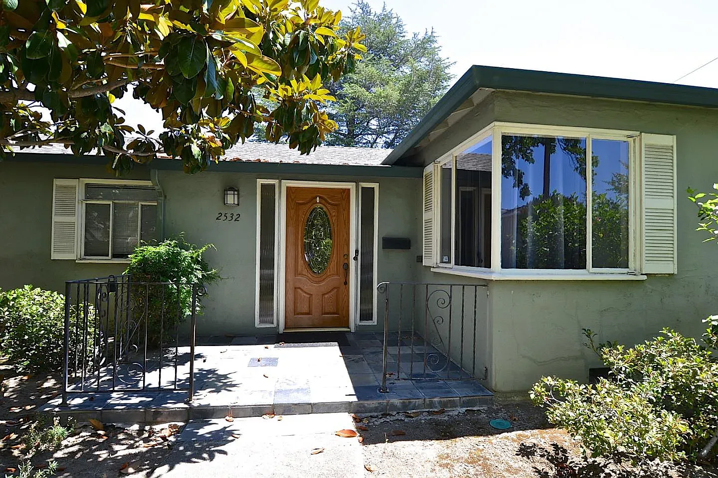 3 bed, 2200 sqft, $5,700 — Photo 1
