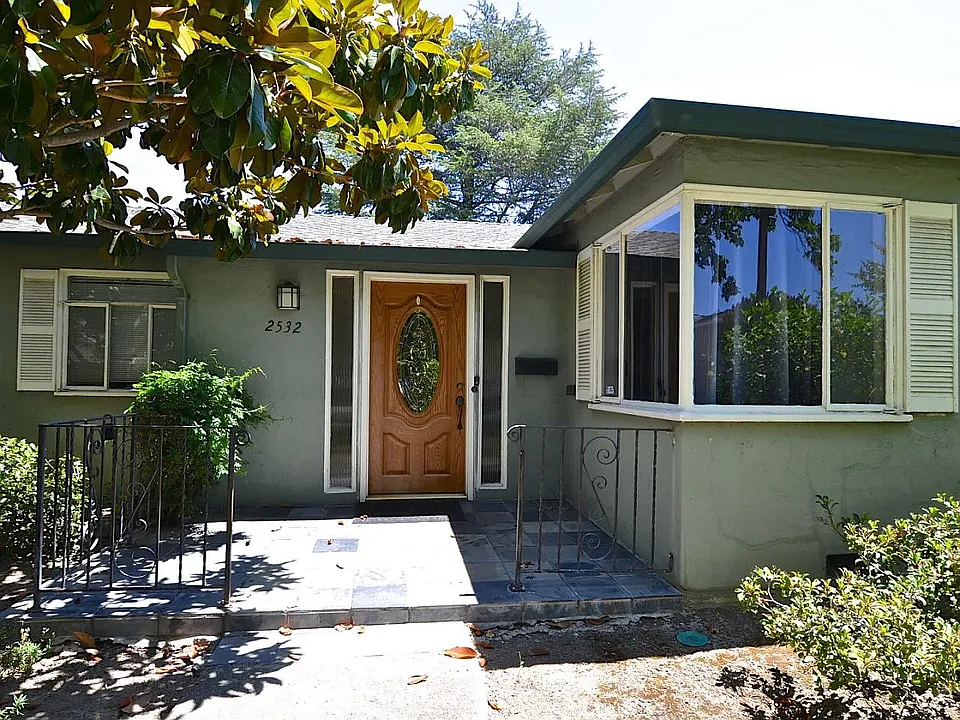 2532 Gerald Way
