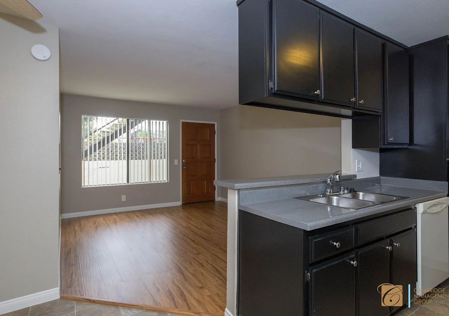 3712 Grim Ave — Photo 4