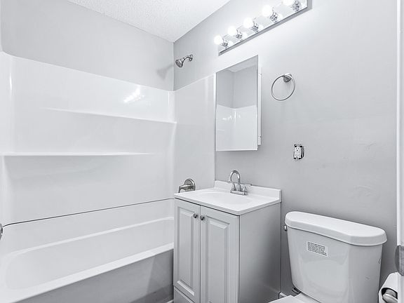 5th image of 1016 Newton Ave N #4